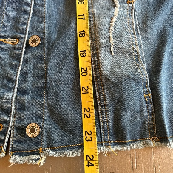 NEW Distressed Jean Jacket - Picture 5 of 6